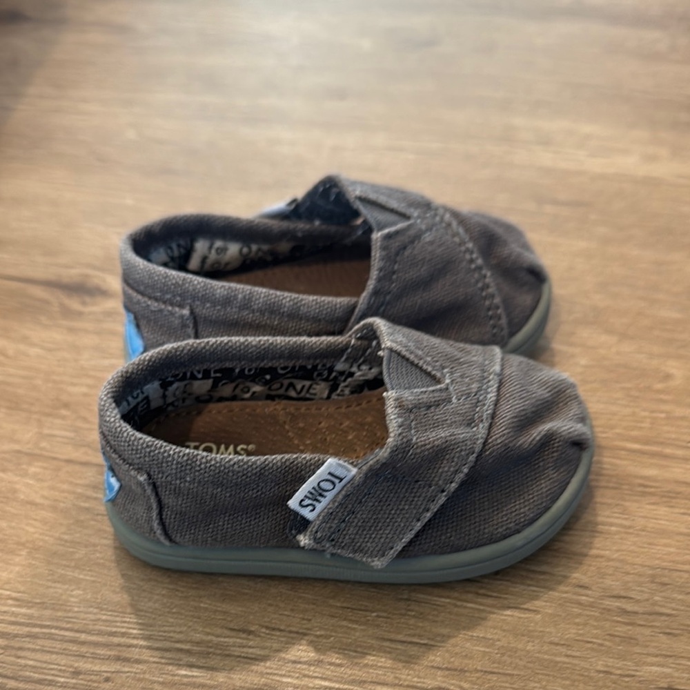 Toms Toddler Grey Canvas Slip-On Shoes with Blue Heel Tab